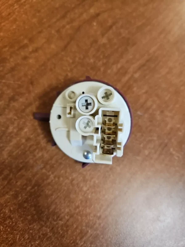 Whirlpool Washer Pressure Switch   -   461970219721 37650101   *used** - Image 2