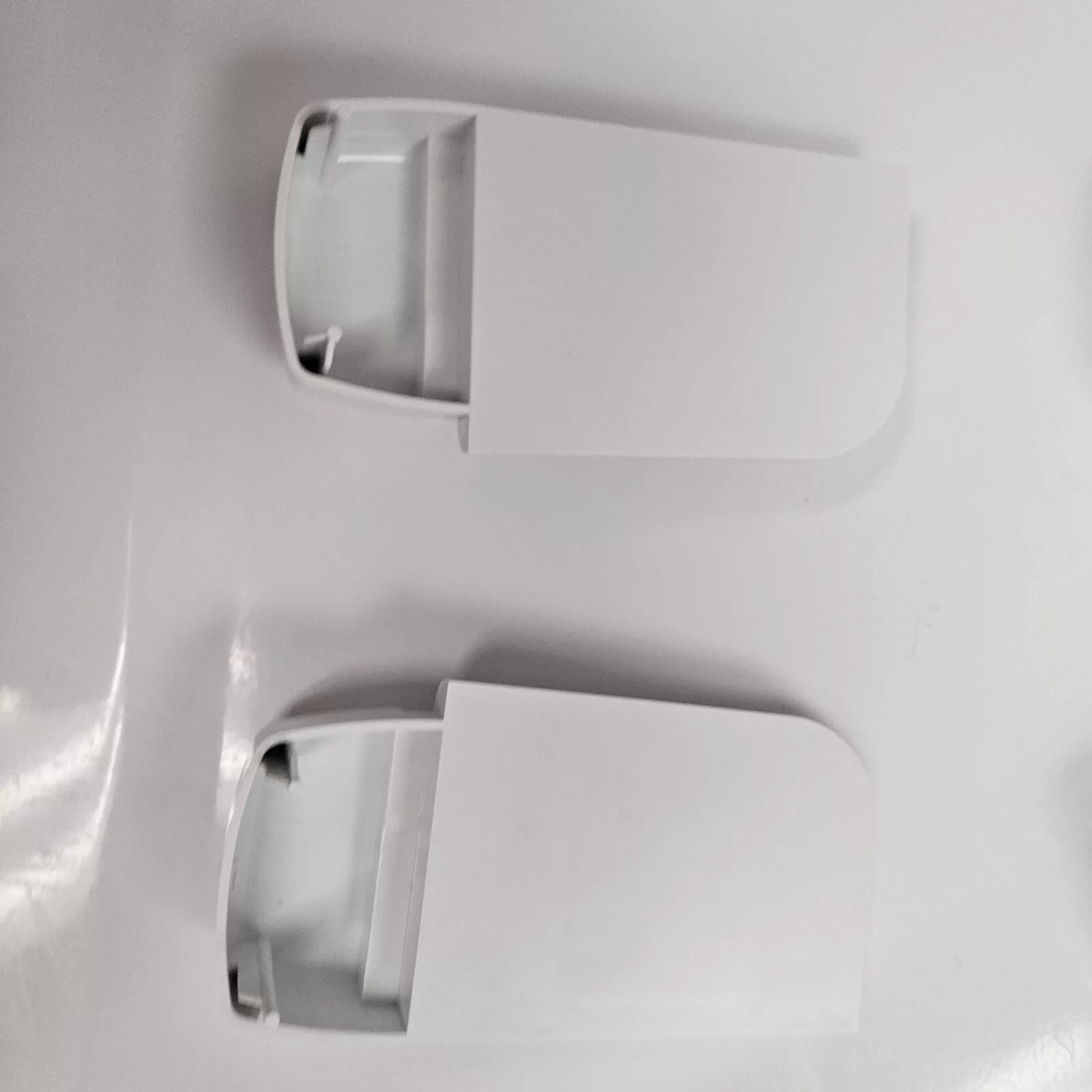 Hotpoint GE Refrigerator Shelf  End Cap Left And Right – WB02X10791 WB02X10792 *used**