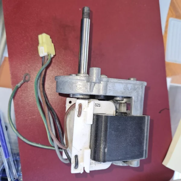 Auger Motor Samsung Refrigerator - DA31-00105M   *used** - Image 2