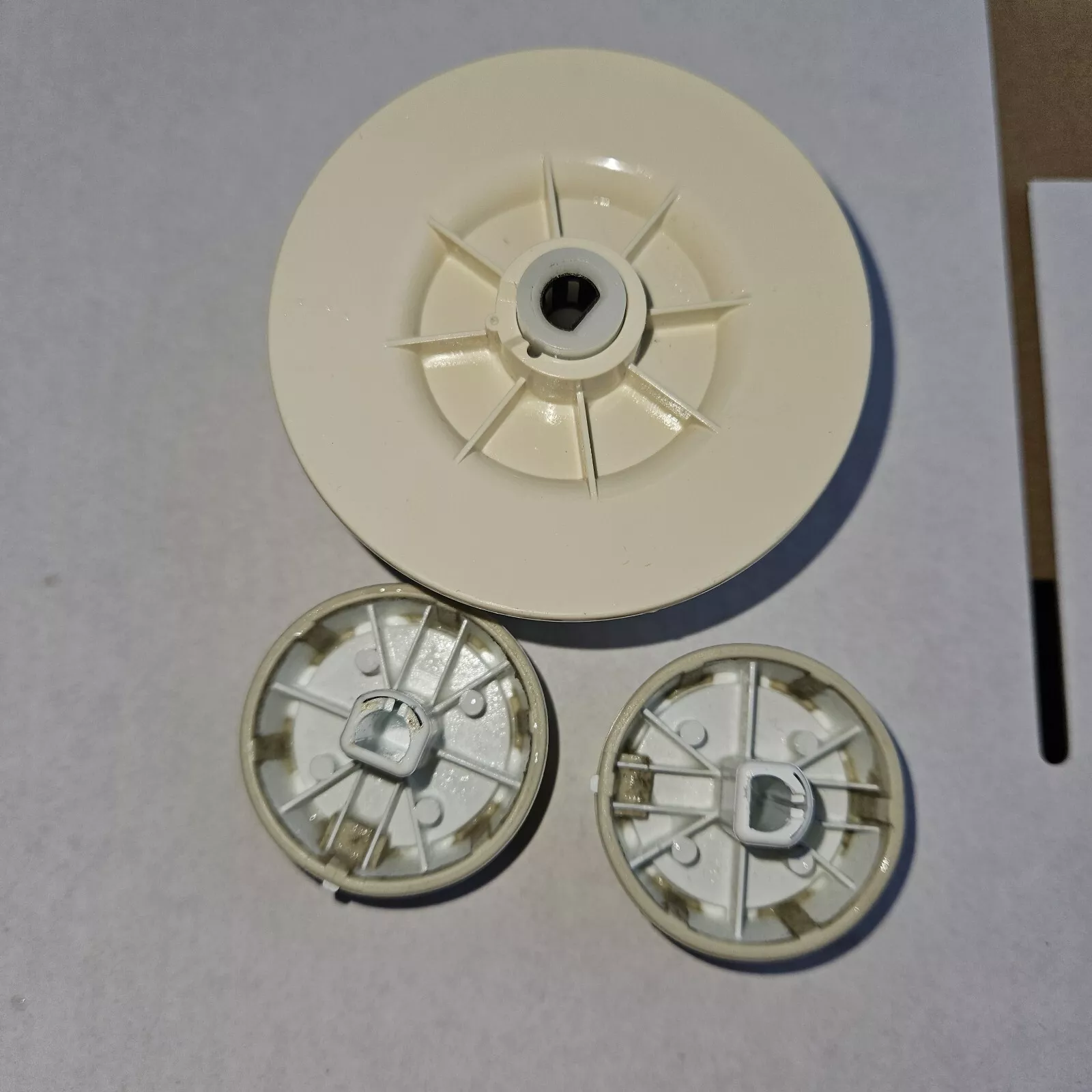 Whirlpool Kenmore Dryer Knob Kit – 3950760  3396149  *used**