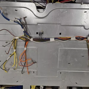 Cooktop Wire Harness Whirlpool Range - W10580243   *used**