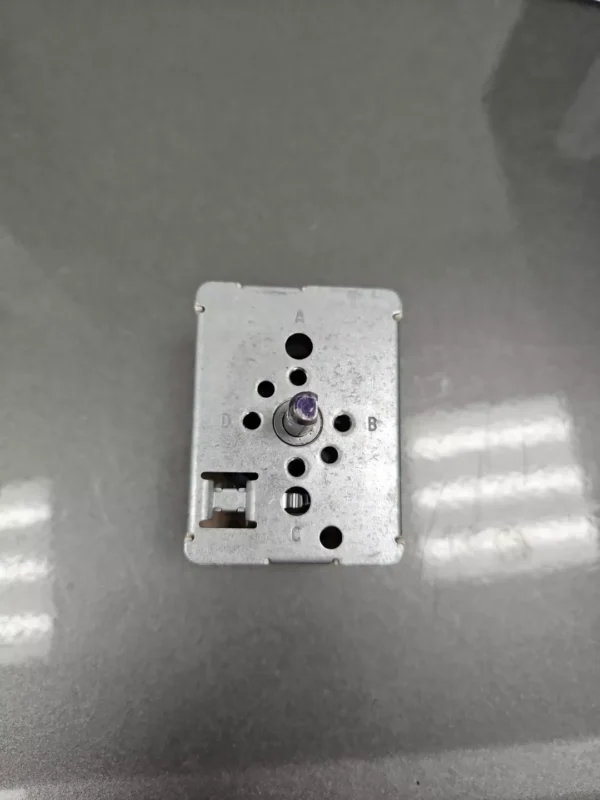 Burner Switch Whirlpool Range - W10911303   *used**
