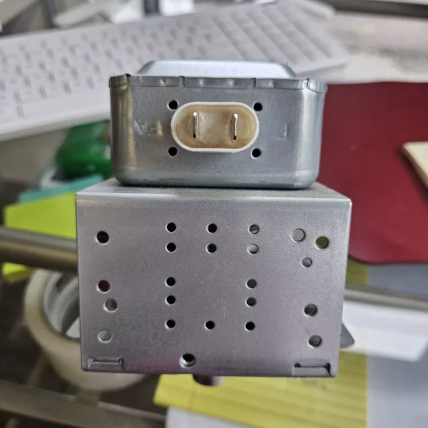 Magnetron -  2M319J  *open box**