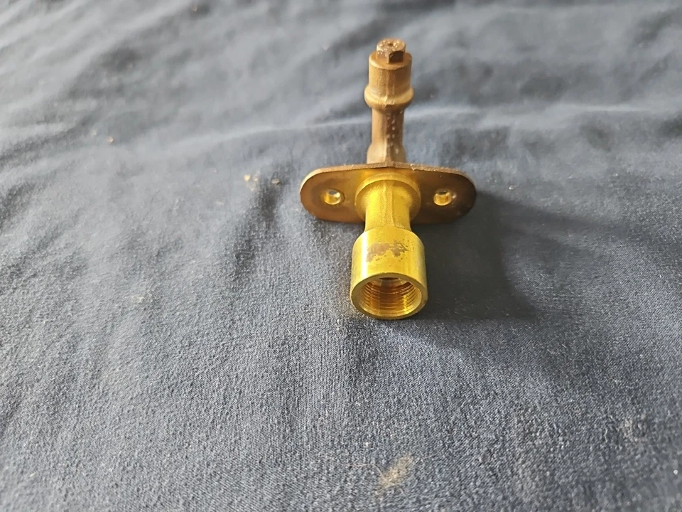 Samsung Range Broil Nozzle Holder –  DG94-01436A   *used**