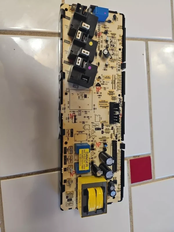GE Oven Control Board  - WB27T10246   *used** - Image 2