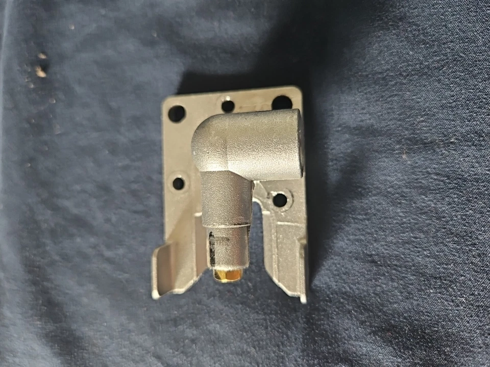 Samsung Range Gas Nozzle Holder  –  DG94-00548A   *used**