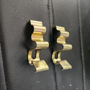 Whirlpool Washer Cabinet Bracket Clips   -  WP62780  *used**