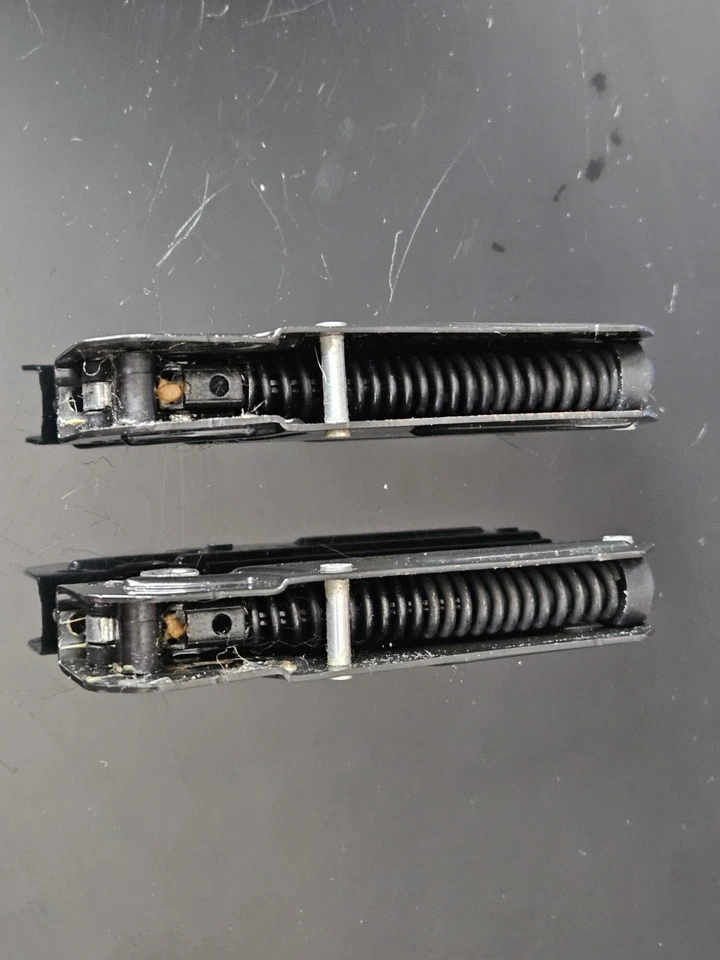 GE Washer Lid Hinge Spring W/ Screws  –  WH02X24139 WH02X24140  *used**