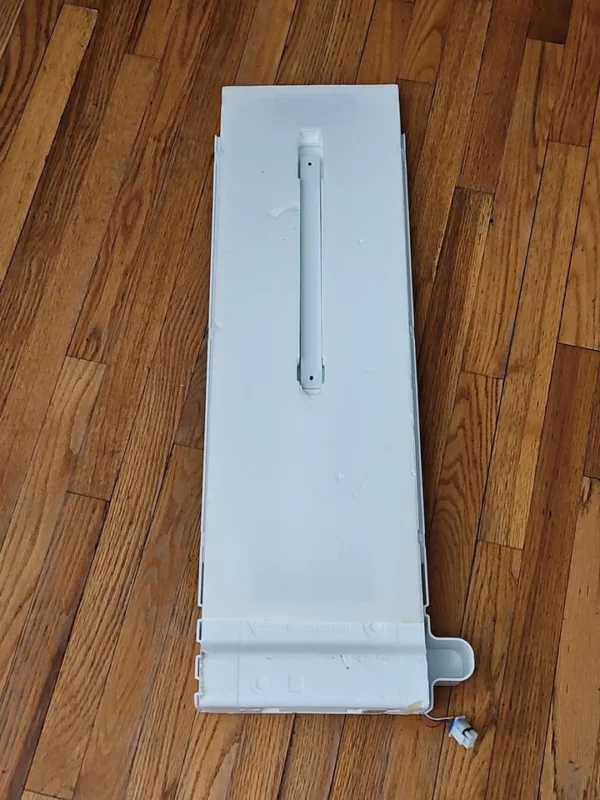 GE Refrigerator Duct Air Tower FF ASM  -  WR14X25128   *used** - Image 3