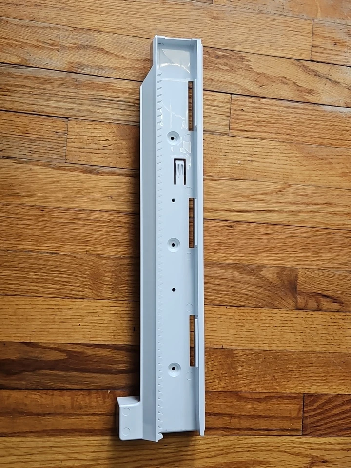 GE Refrigerator Slide Assembly RH - WR72X24767 *used**