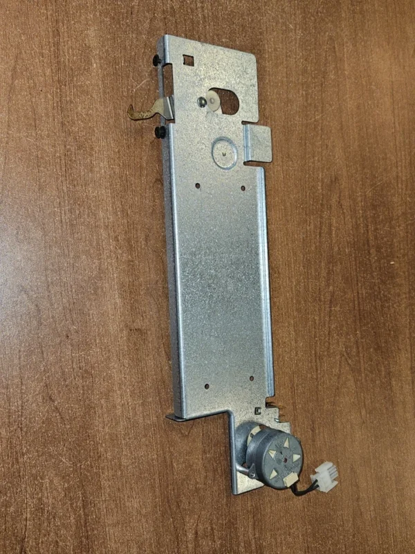 Maytag Stove Oven Upper Latch Assembly  -   74007429  *used*