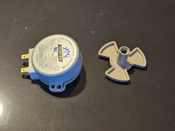 Frigidaire Microwave Turntable Motor & Coupler  -   5304513471 5304513472   *OPEN BOX*