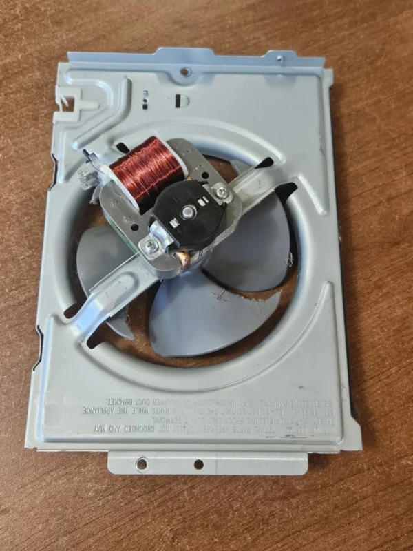 Samsung Microwave Cooling Fan Motor Assembly  -  DE94-02367E  *used*