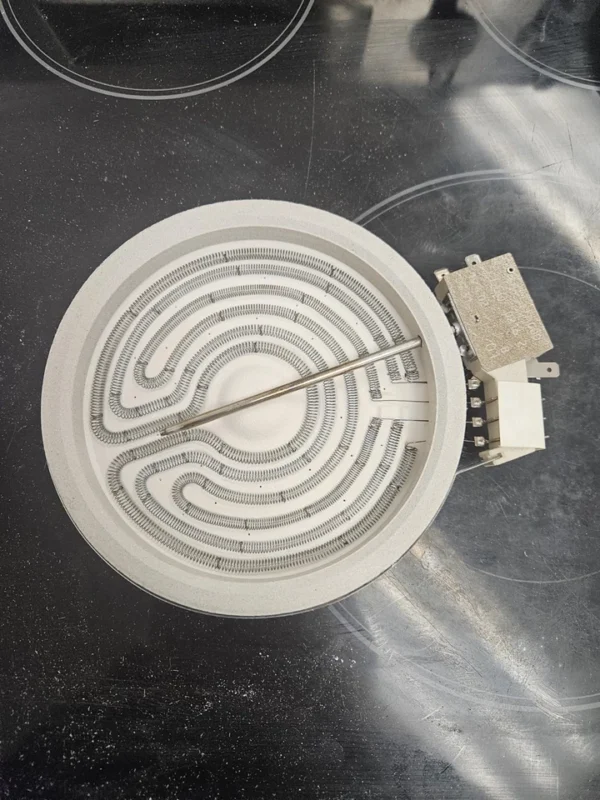 GE Range 6" Surface Warming Center Element  -  WB30T10052   *used*