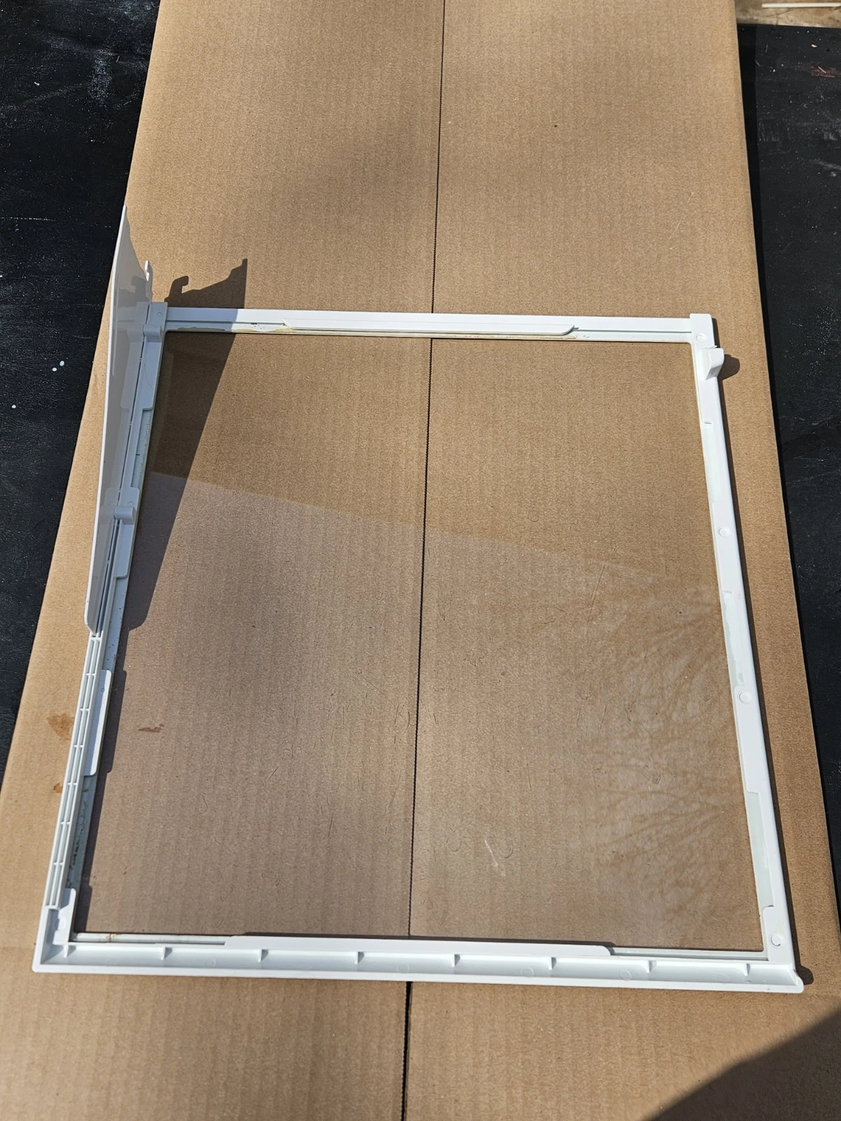 GE Refrigerator Right Shelf  –   WR71X30137   *used*