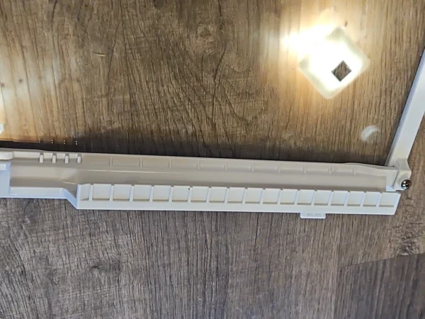 GE  Refrigerator Glass Shelf & Glides  -   WR71X21218 WR72X21685 WR72X21684  *used* - Image 3