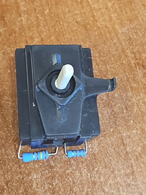 Whirlpool Dryer Temperature Switch  -  8528330  *used*
