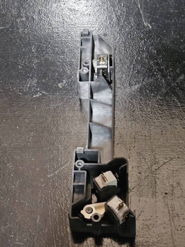 Frigidaire Microwave Latch Body & Switches -  5304509457 5304509460 5304509459  *used* - Image 2